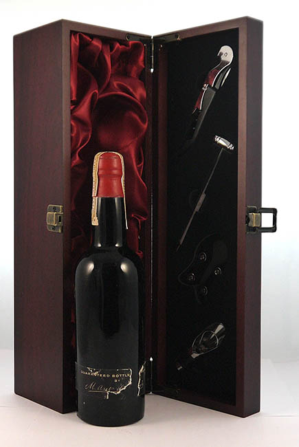 1830 Viejo Oloroso Sherry M. Ant. De La Riva 1830 (1/2 Bottle)