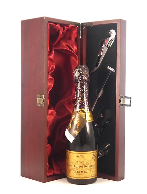 1959 Veuve Clicquot Brut Champagne 1959 (1/2 bottle)