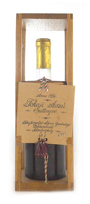 1956 Tokaji Szamorodni Edes 1956 (50cl) Tokajhegyaljai Allami Gazdasag (Dessert wine)