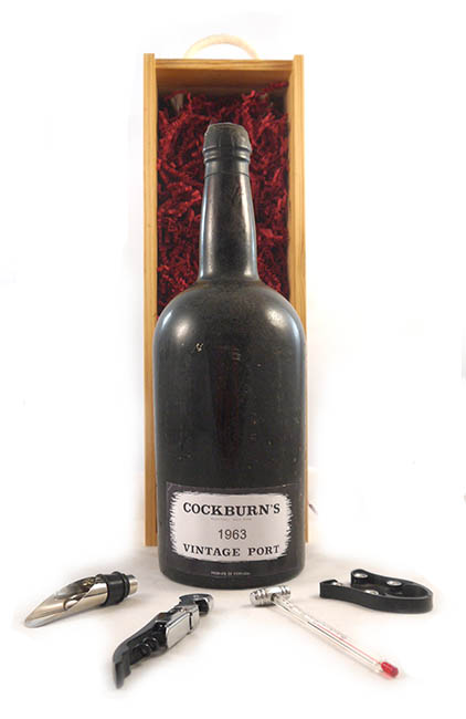 1963 Cockburn Vintage Port 1963 MAGNUM (Mid Shoulder)