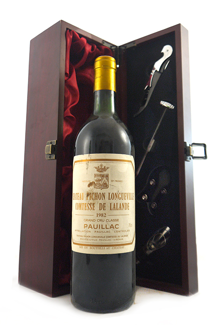 1982 Chateau Pichon Longueville, Lalande 1982 2eme Grand Cru Classe Pauillac (Red wine) Top Shoulder