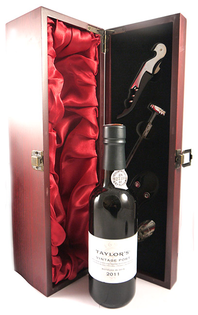 2011 Taylor Fladgate Vintage Port 2011 (1/2 bottle)