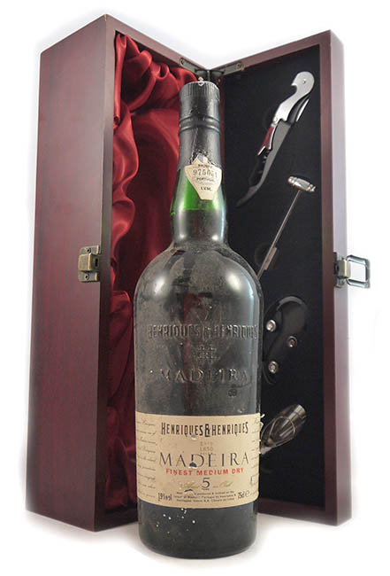 1990's 5 Year old Finest Medium Dry Madiera Henriques & Henriques (1990's bottling)