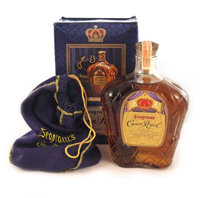 1967 Crown Royal Fine Deluxe Blended Canadian Whisky 1967 (Original box)