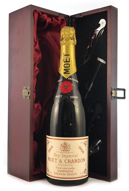 1966 Moet & Chandon Dry Imperial Champagne 1966