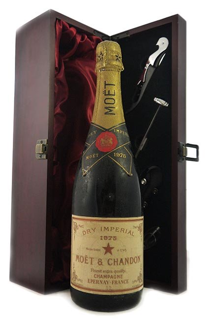 1975 Moet And Chandon Dry Imperial Vintage Champagne 1975