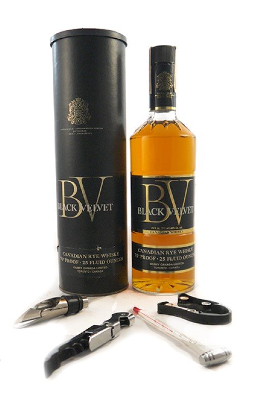 1970 Black Velvet Canadian Rye Whisky 1970 (Original box)
