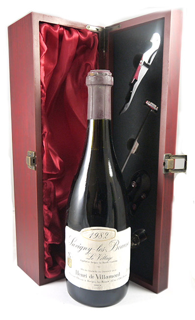 1982 Savigny Les Beaune 'Le Village' 1982 Henri de Villamont (Red wine)