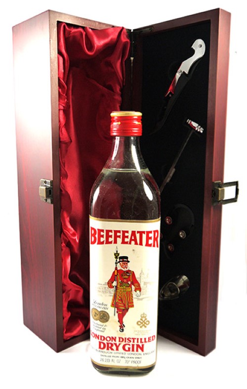 1970's Beefeater London Distilled Dry Gin (1970's) 26 2/3 Flozs