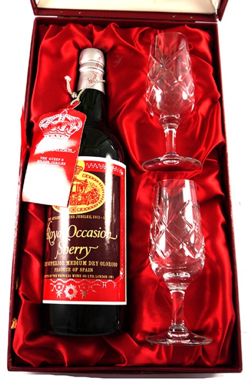 1977 Royal Occasion Medium Dry Oloroso Sherry with Brierley Crystal Glasses 1977 (Original box)