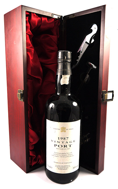 1987 Quarles Harris Vintage Port 1987 (Tesco bottling)