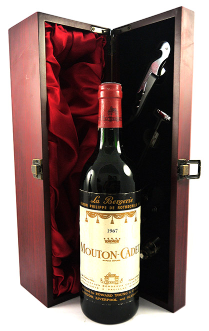 1967 La Bergerie 1967 Mouton Cadet Baron Phillipe de Rothschild Bordeaux (Red wine)